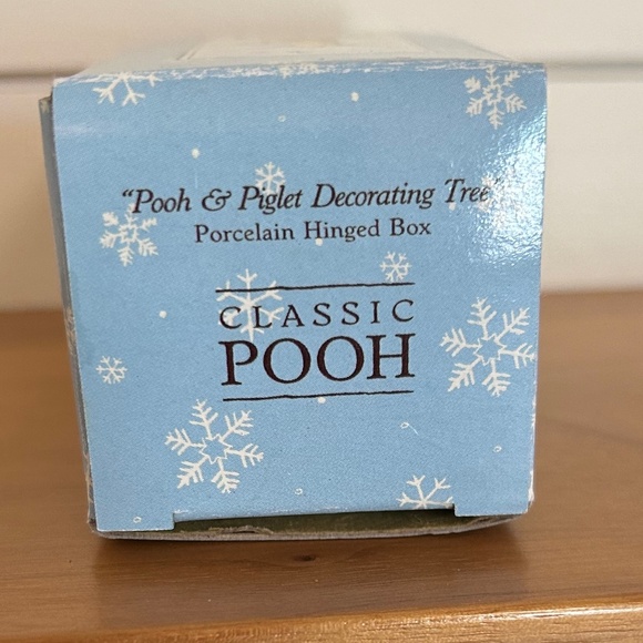 Classic Pooh Midwest of Cannon Falls Porcelain Hinged Box - Picture 9 of 10